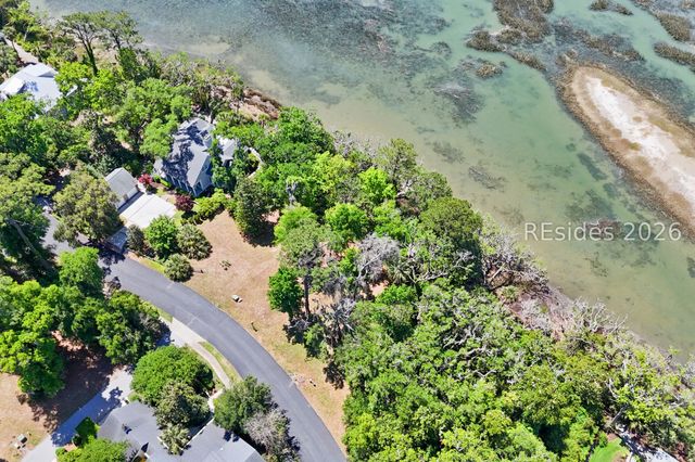 126 Gautier Pl, Beaufort, SC 29902