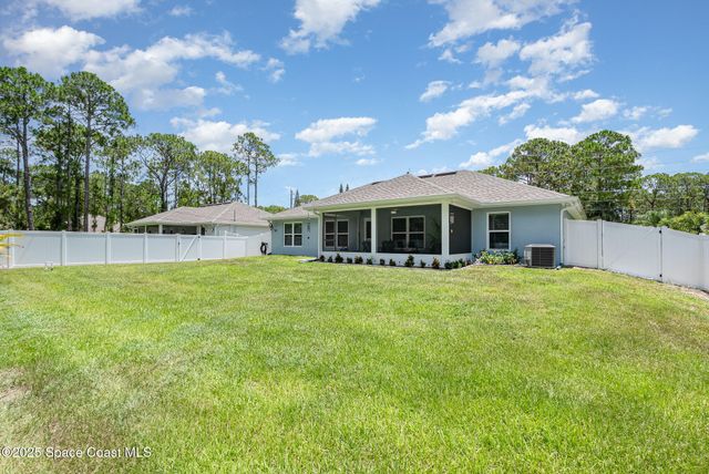 1486 Harper Boulevard SW, Palm Bay, FL 32908