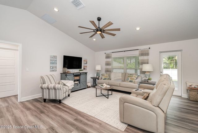 1486 Harper Boulevard SW, Palm Bay, FL 32908