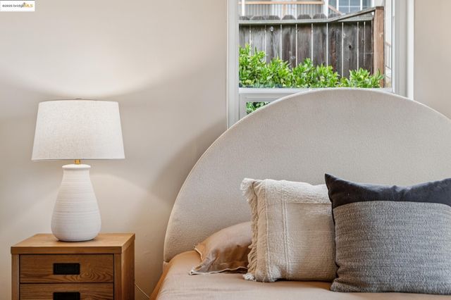 4125 Kuhnle Ave, Oakland, CA 94605