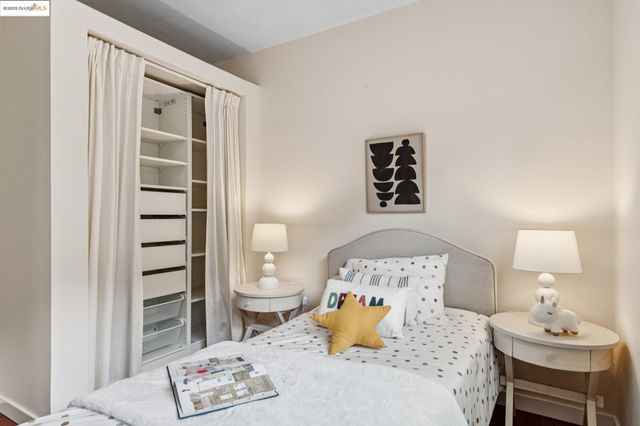 4125 Kuhnle Ave, Oakland, CA 94605