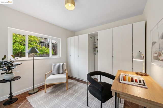 4125 Kuhnle Ave, Oakland, CA 94605