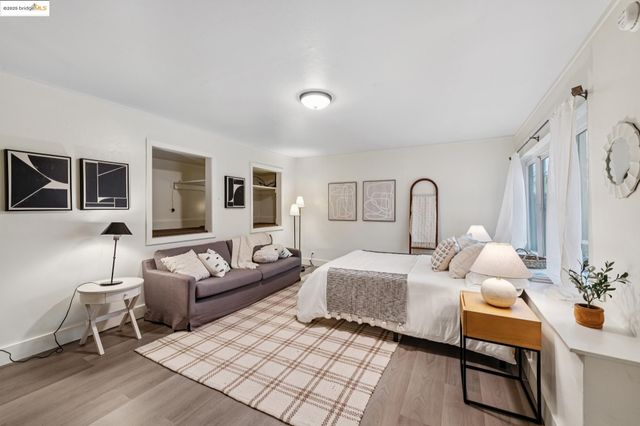 4125 Kuhnle Ave, Oakland, CA 94605