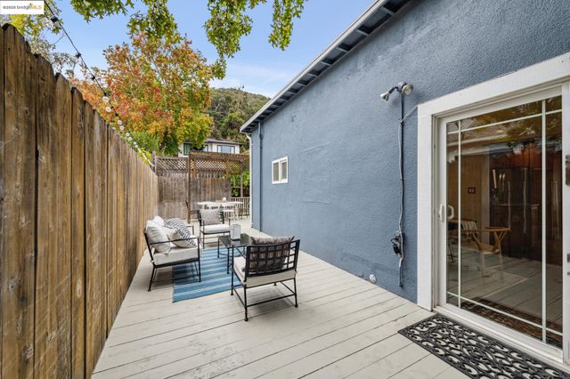 4125 Kuhnle Ave, Oakland, CA 94605