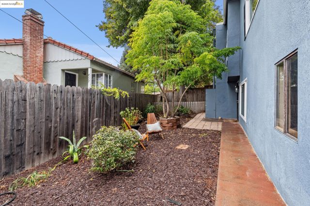 4125 Kuhnle Ave, Oakland, CA 94605