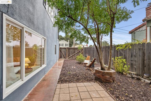 4125 Kuhnle Ave, Oakland, CA 94605