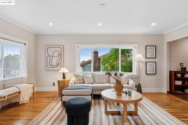 4125 Kuhnle Ave, Oakland, CA 94605