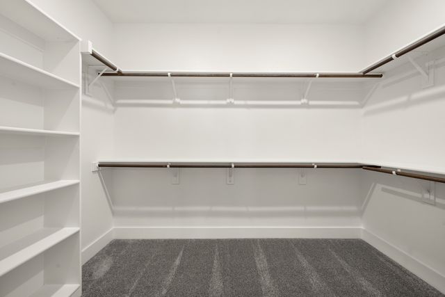 633 Ole Opry Drive, Burleson, TX 76028