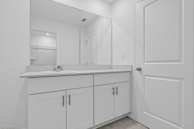 6523 Equinox LN, North Fort Myers, FL 33917