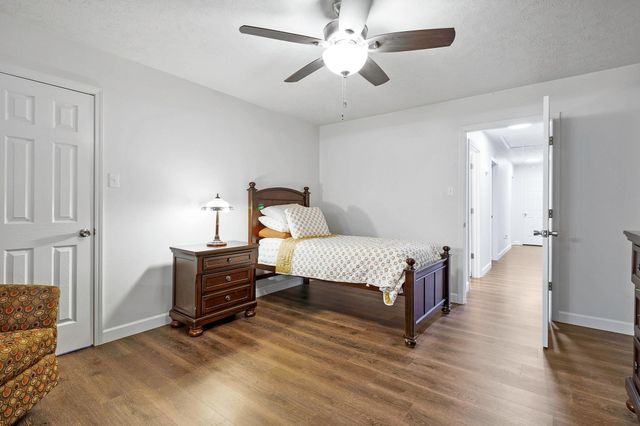 403 E Lake Drive, Livingston, TX 77351