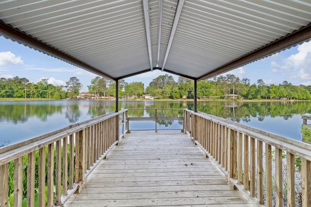 403 E Lake Drive, Livingston, TX 77351