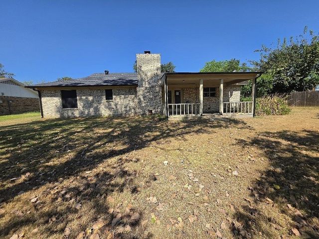 719 Ridgeway Road, Joshua, TX 76058