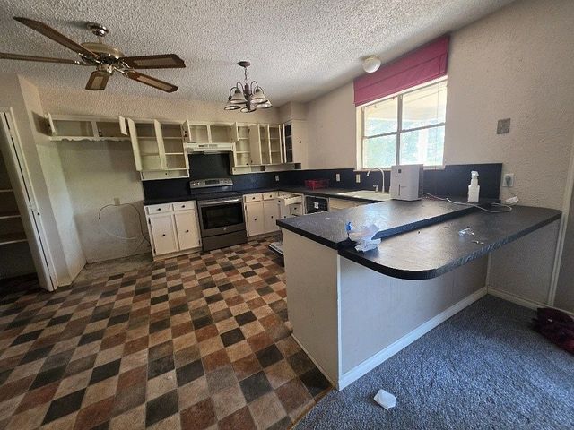 719 Ridgeway Road, Joshua, TX 76058