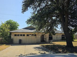 719 Ridgeway Road, Joshua, TX 76058