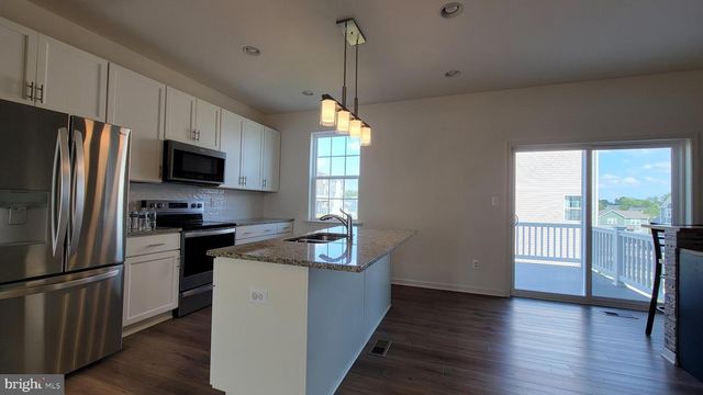 39 STAFFORD PL, Falling Waters, WV 25419