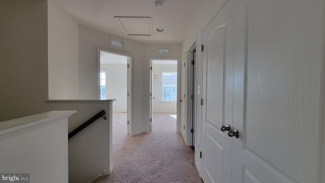 39 STAFFORD PL, Falling Waters, WV 25419
