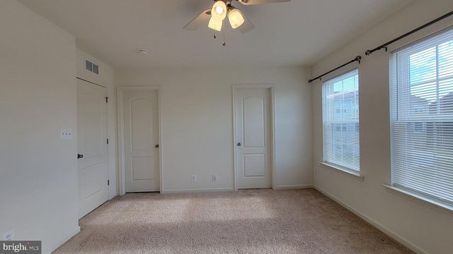 39 STAFFORD PL, Falling Waters, WV 25419