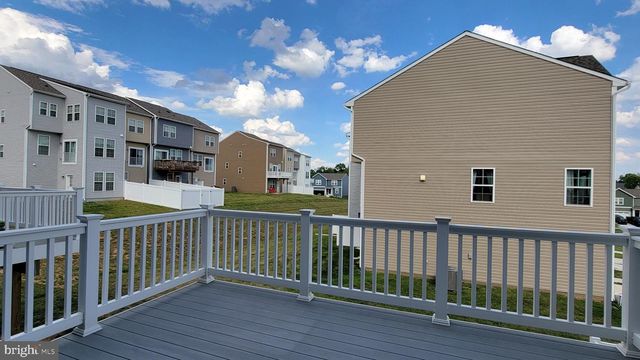 39 STAFFORD PL, Falling Waters, WV 25419