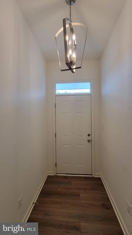 39 STAFFORD PL, Falling Waters, WV 25419