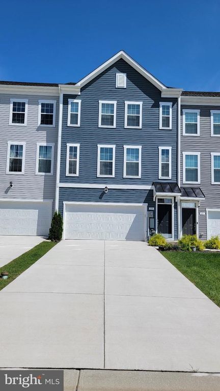 39 STAFFORD PL, Falling Waters, WV 25419