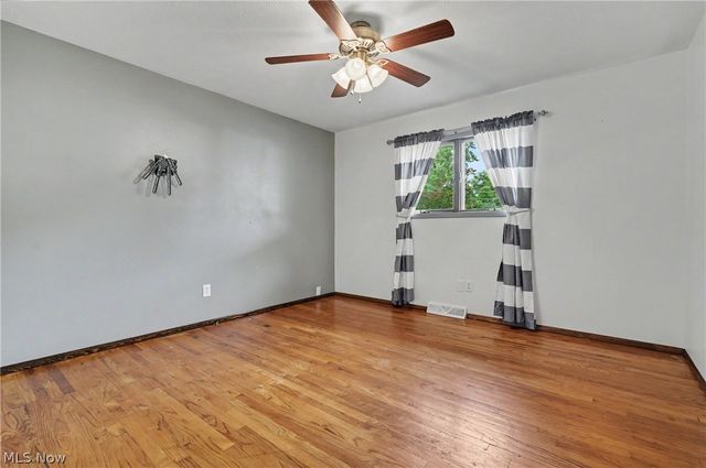 839 Sheffield Road, Sheffield Lake, OH 44054