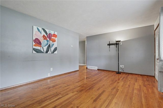 839 Sheffield Road, Sheffield Lake, OH 44054