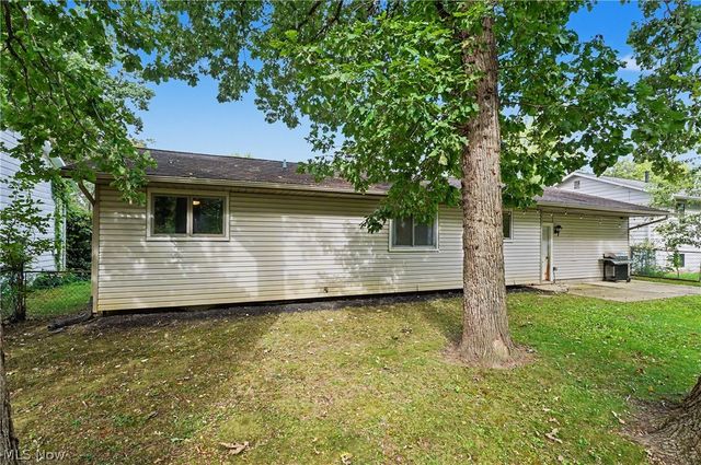 839 Sheffield Road, Sheffield Lake, OH 44054