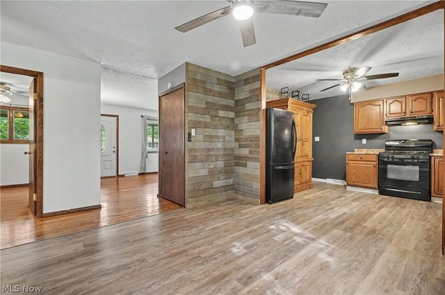 839 Sheffield Road, Sheffield Lake, OH 44054