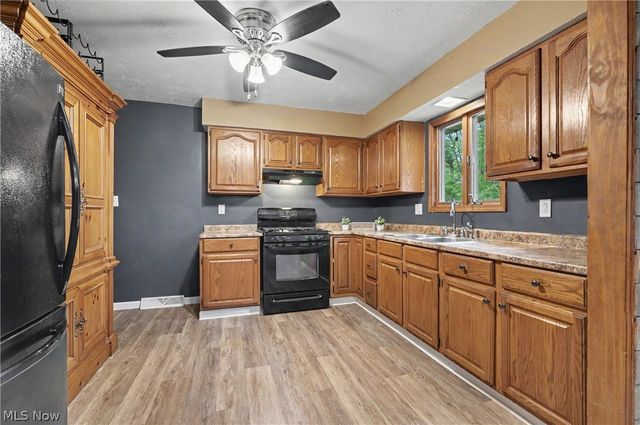 839 Sheffield Road, Sheffield Lake, OH 44054