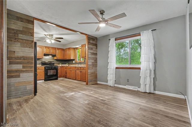 839 Sheffield Road, Sheffield Lake, OH 44054