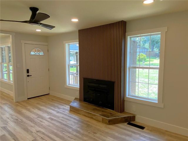 2039 Gober Ave SE, Smyrna, GA 30080