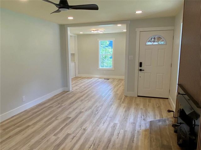 2039 Gober Ave SE, Smyrna, GA 30080