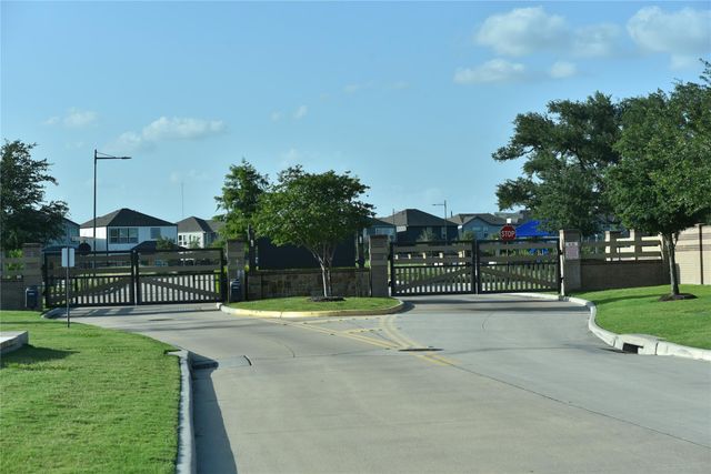 9907 Smokehouse Silo Lane, Houston, TX 77080