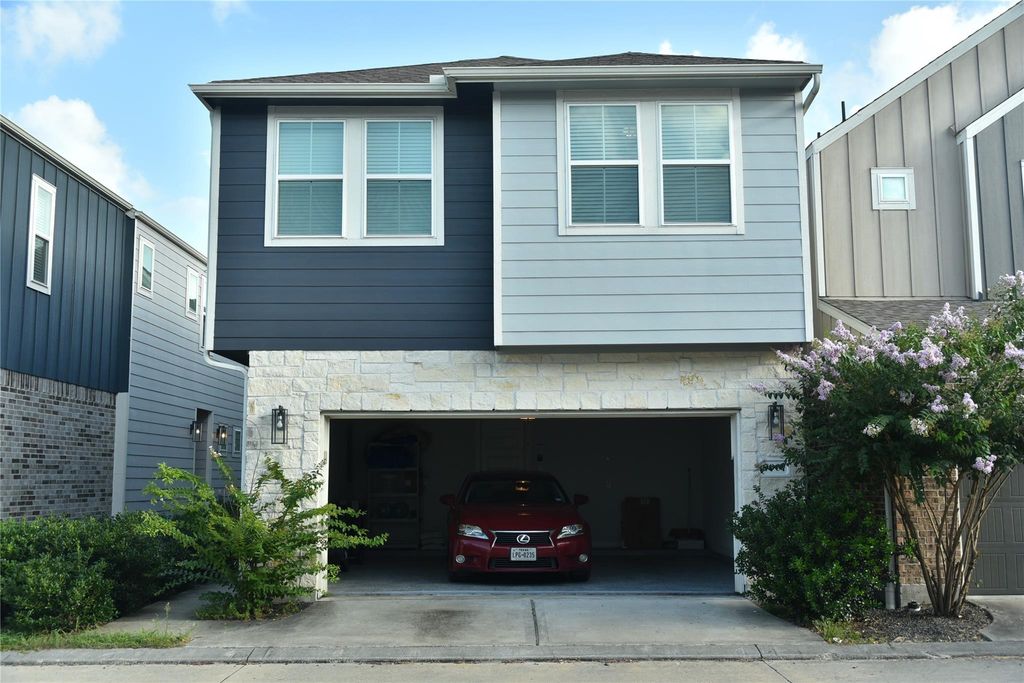 9907 Smokehouse Silo Lane, Houston, TX 77080