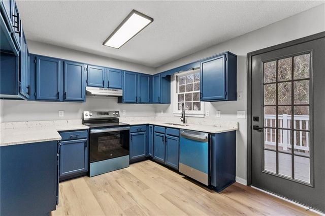 2 Dove Trail, Cartersville, GA 30120