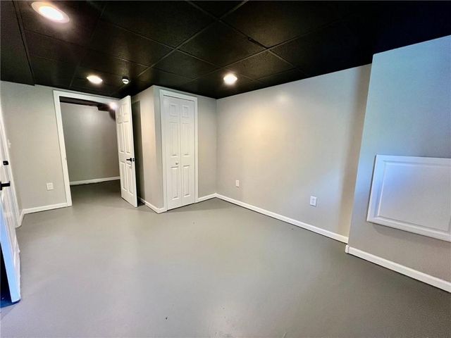 1906 NE 55th Street, Kansas City, MO 64118