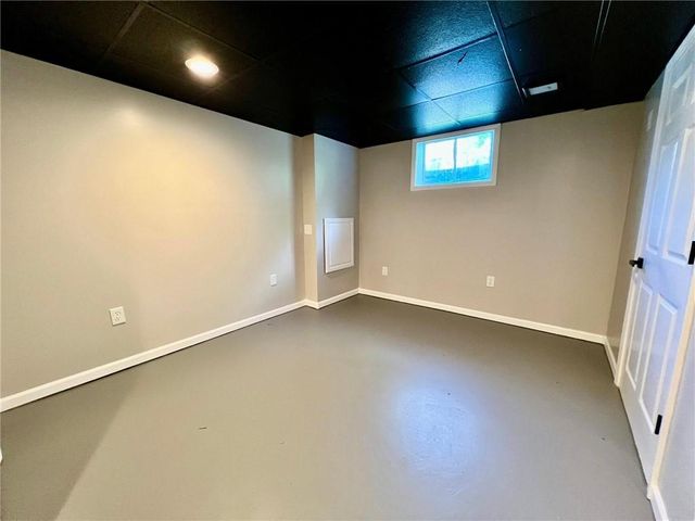 1906 NE 55th Street, Kansas City, MO 64118