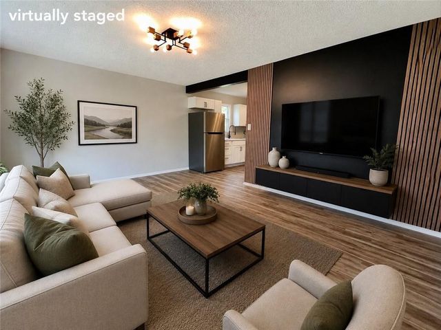 1906 NE 55th Street, Kansas City, MO 64118