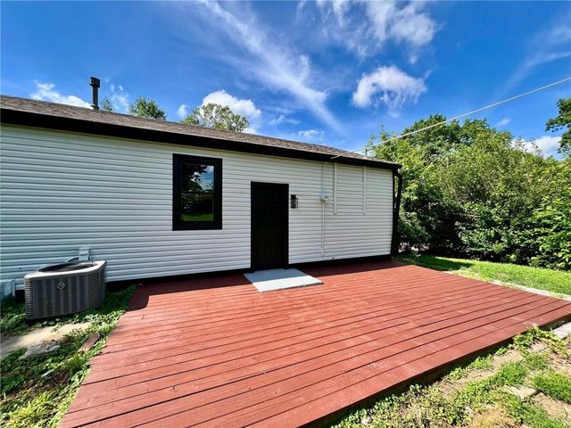 1906 NE 55th Street, Kansas City, MO 64118