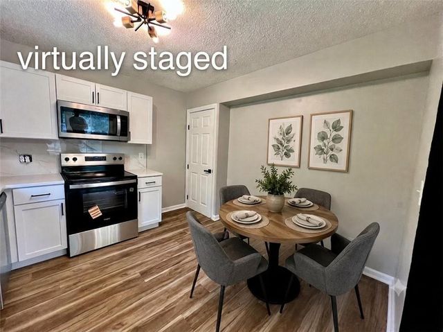 1906 NE 55th Street, Kansas City, MO 64118