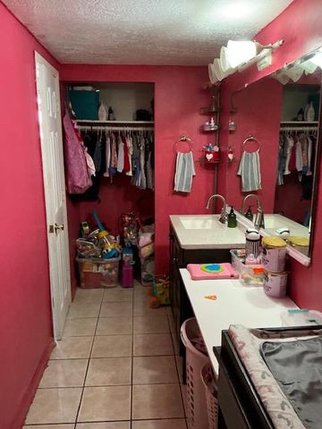 1629 Tonilane, Modesto, CA 95351