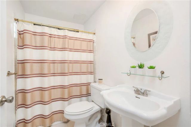 112 N Avenue 66 4, Highland Park, CA 90042