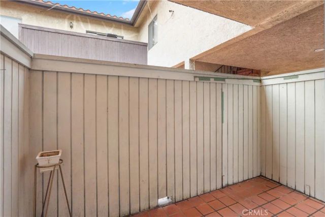 112 N Avenue 66 4, Highland Park, CA 90042