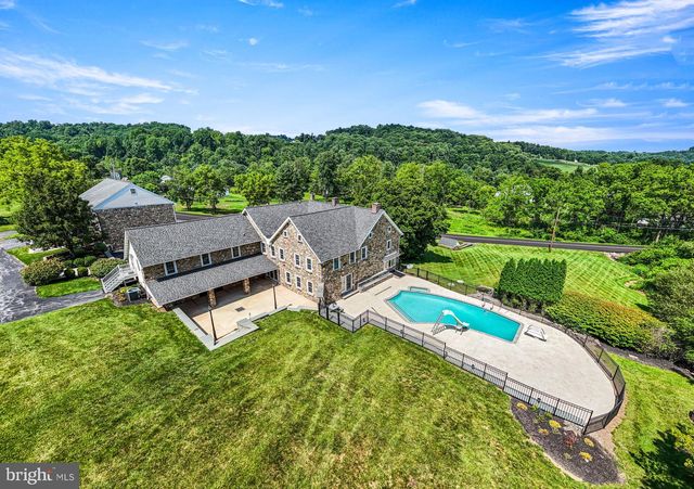 112 TERRACE RD, Boyertown, PA 19512