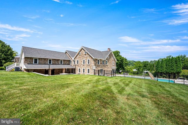 112 TERRACE RD, Boyertown, PA 19512