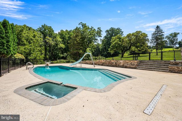 112 TERRACE RD, Boyertown, PA 19512