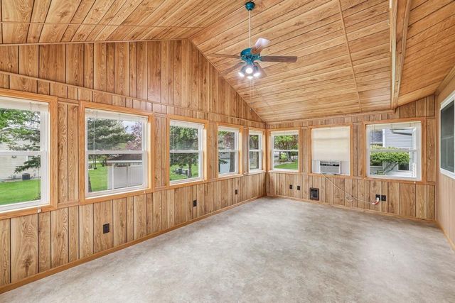 1501 Locust Lane, Prairie Du Sac, WI 53578