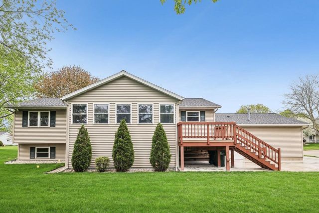1501 Locust Lane, Prairie Du Sac, WI 53578