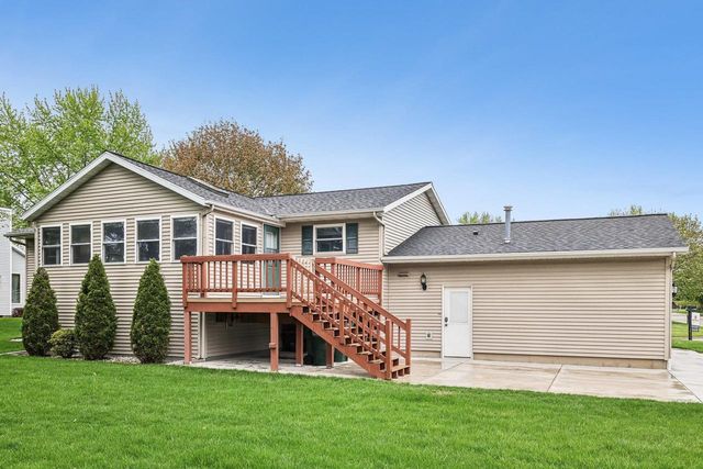 1501 Locust Lane, Prairie Du Sac, WI 53578