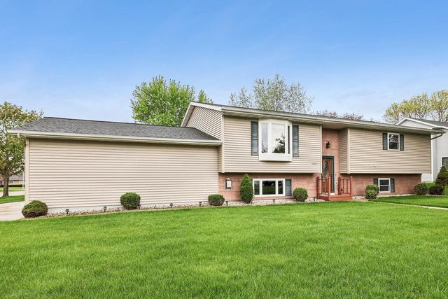 1501 Locust Lane, Prairie Du Sac, WI 53578